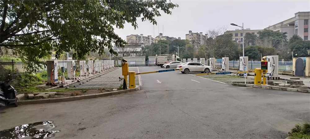 重慶-茶園銀翔翡翠谷充電站